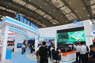 咸陽絲博會上的“黑科技”盛宴 86寸顯示器、5K電競游戲機與數(shù)字技術服務的驚艷亮相